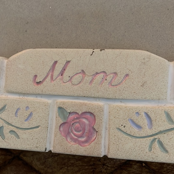 Ceramic “Mom” Frame - Picture 5 of 5